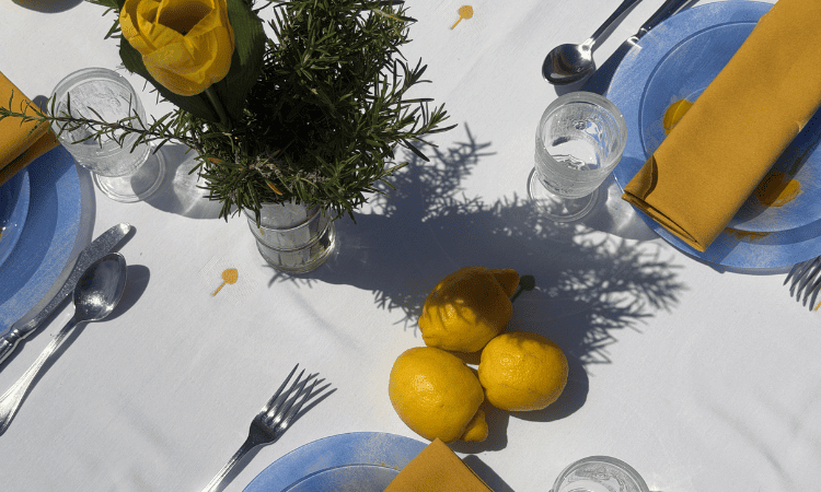 Cómo combinar colores en la mesa y tener éxito