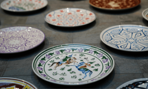 ¿Qué material es mejor para tu vajilla de diario loza, porcelana o gres
